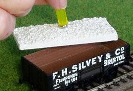 Photo of Shedload Models wagon load magnetic insertion/removal tool